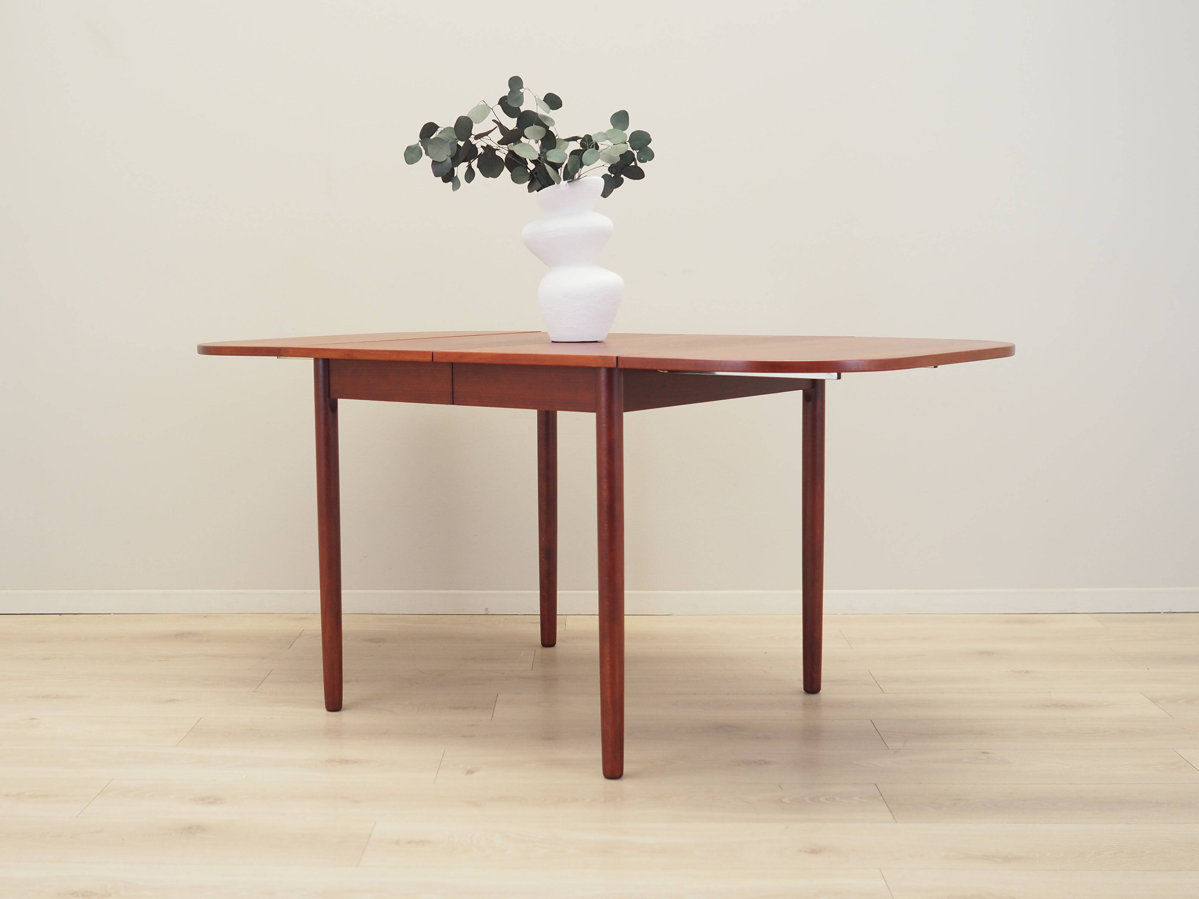 Mahogany table, Danish design, 1970s, production: Denmark