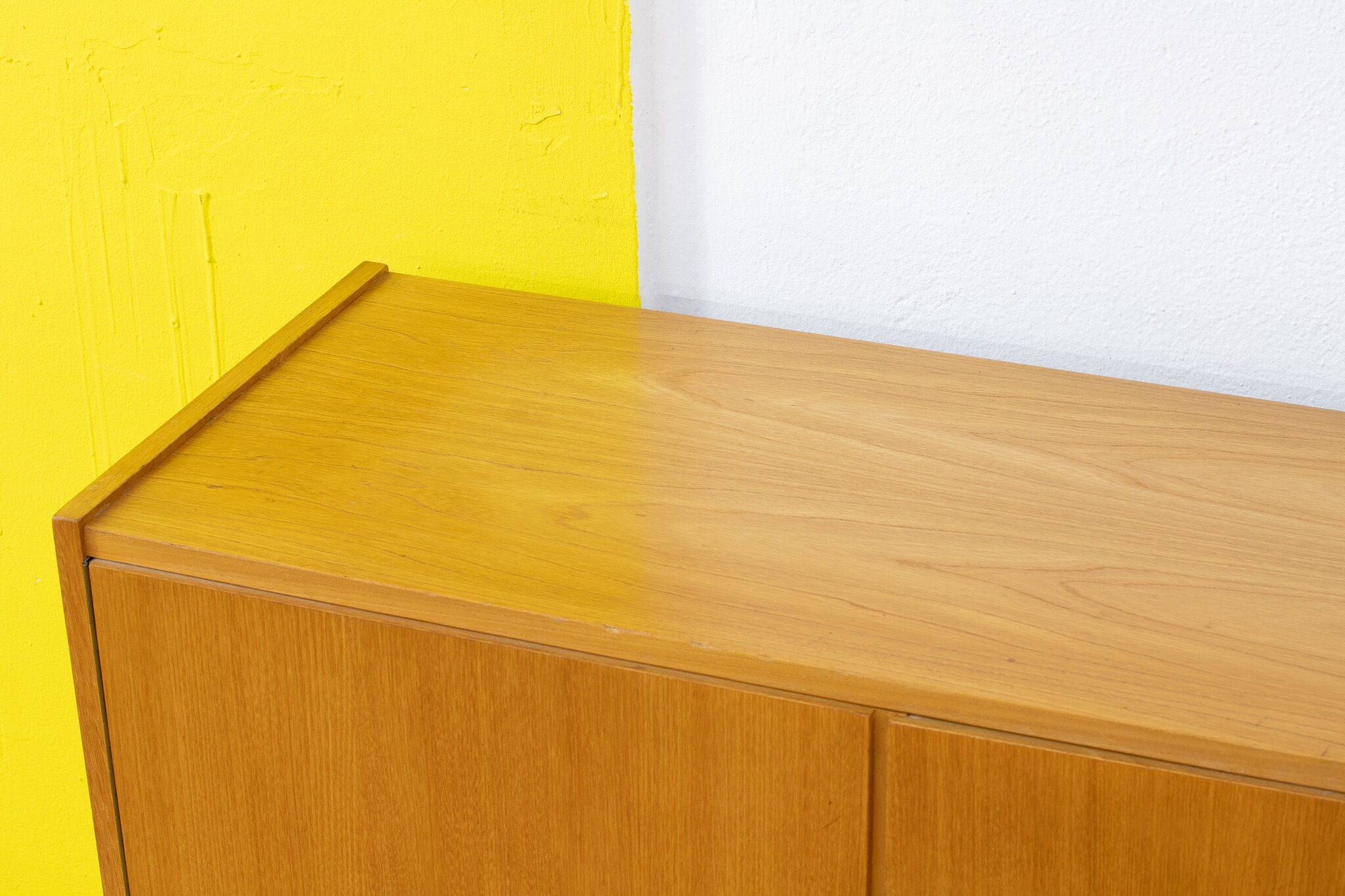 Scandinavian sideboard 90 cm