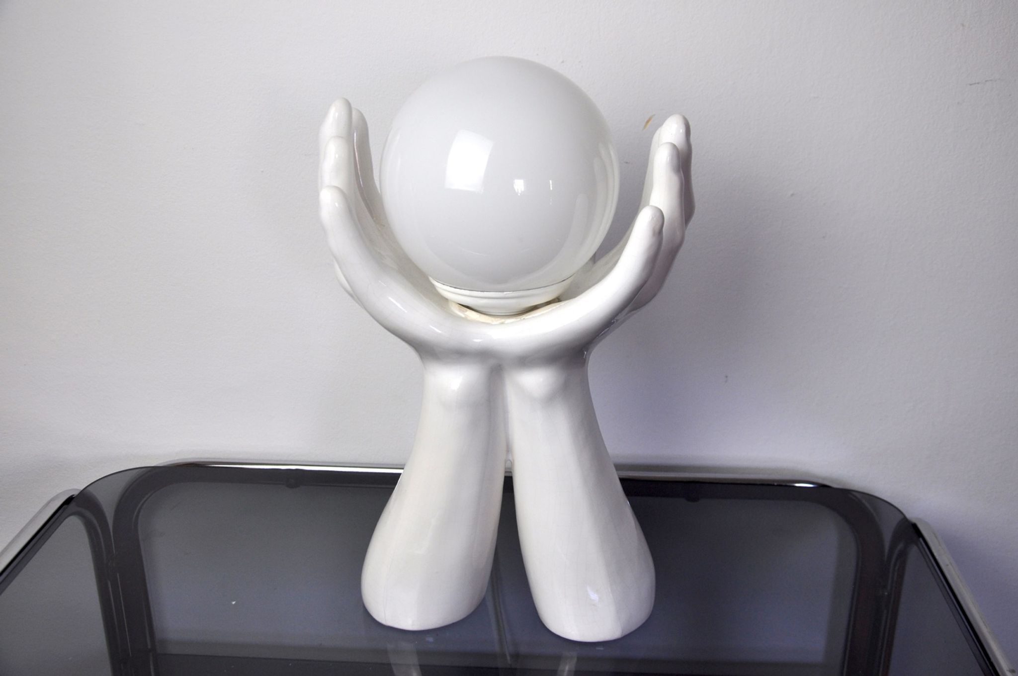 Lampe "Mains" en céramique blanche France 1980
