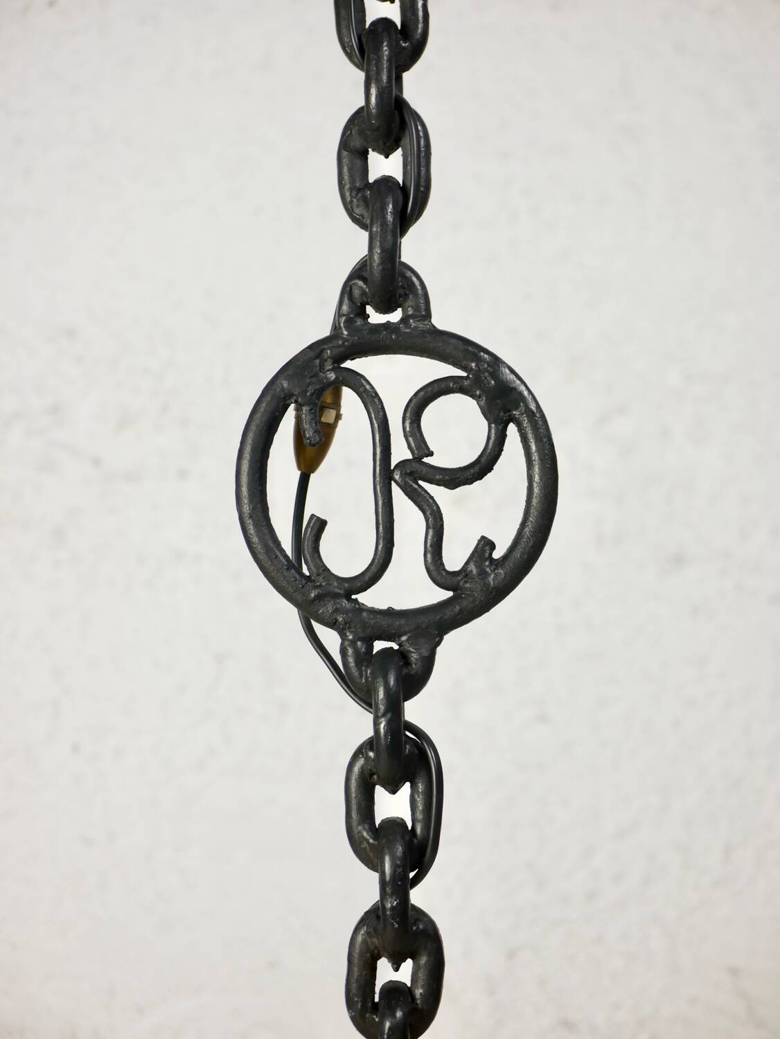 Large brutalist chain floor lamp