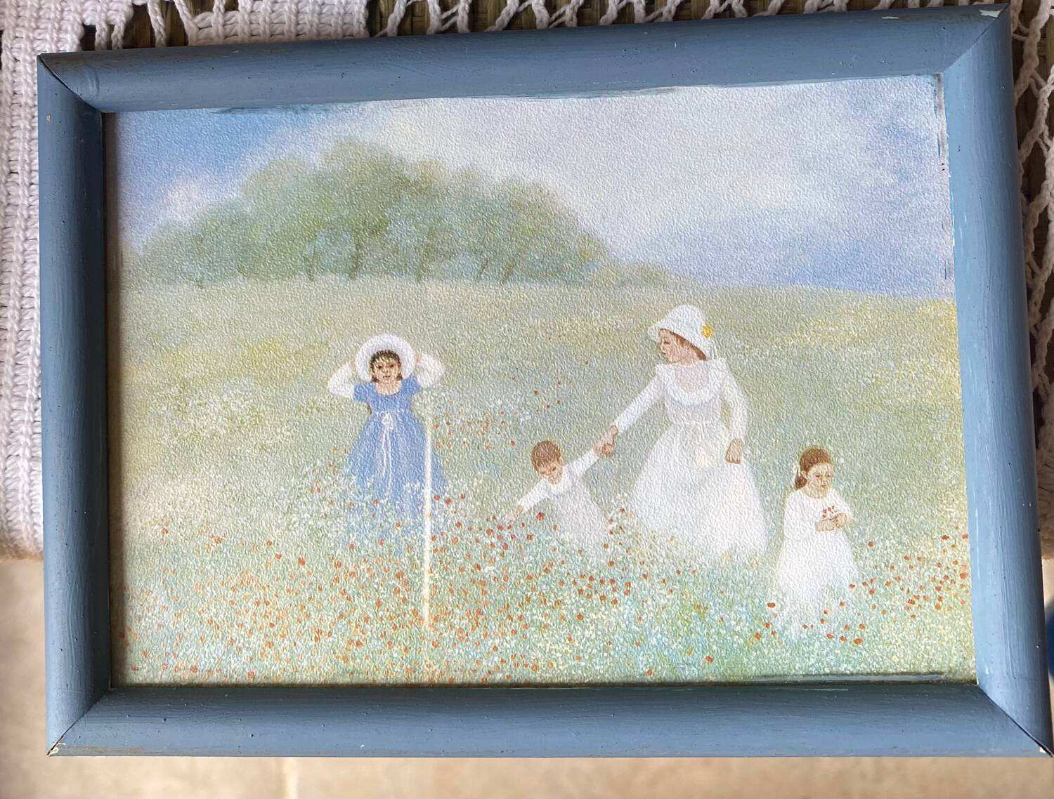 4 women and children frames