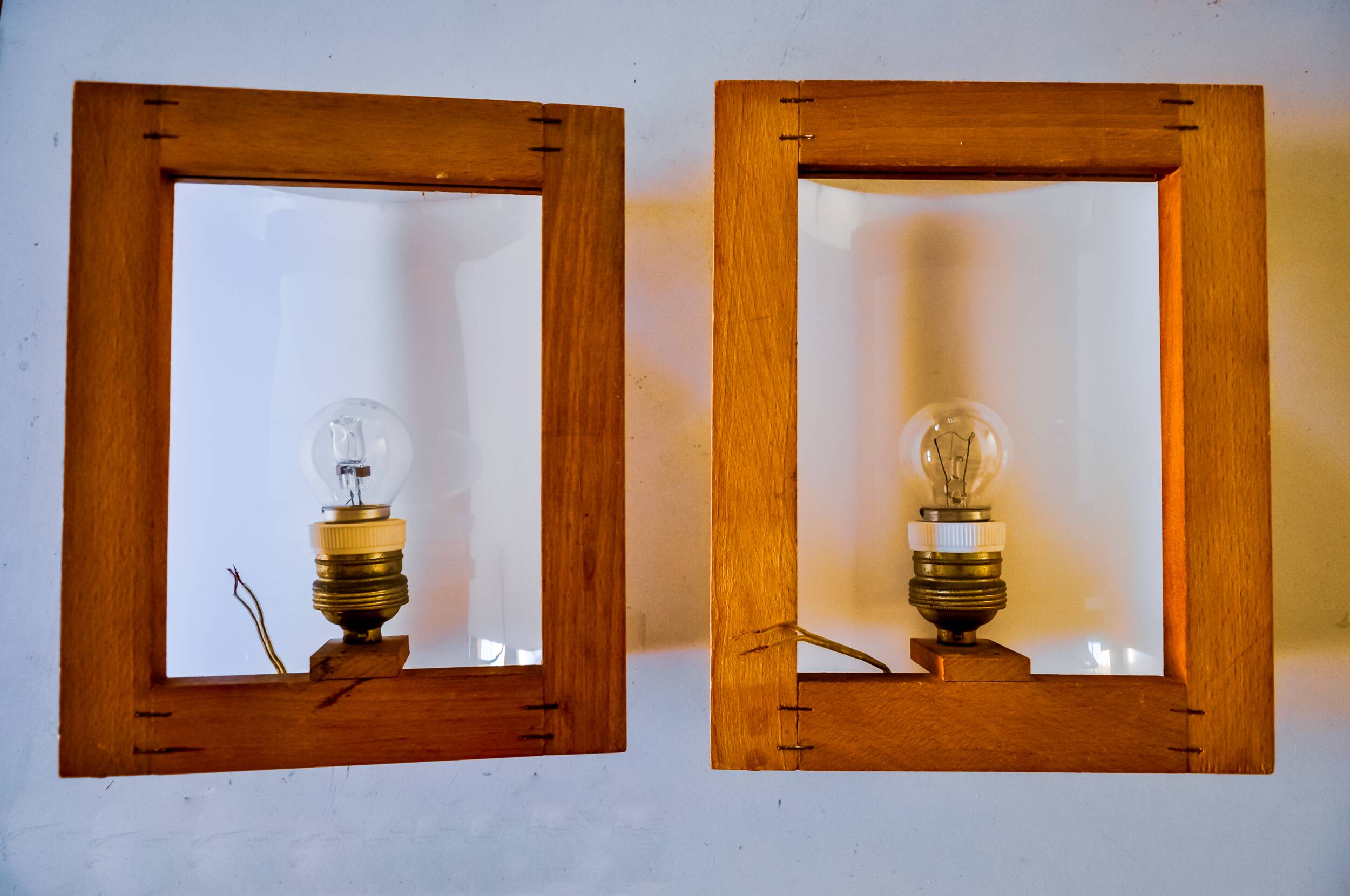 Pair of pine and methacrylate wall lights, Spain 1980