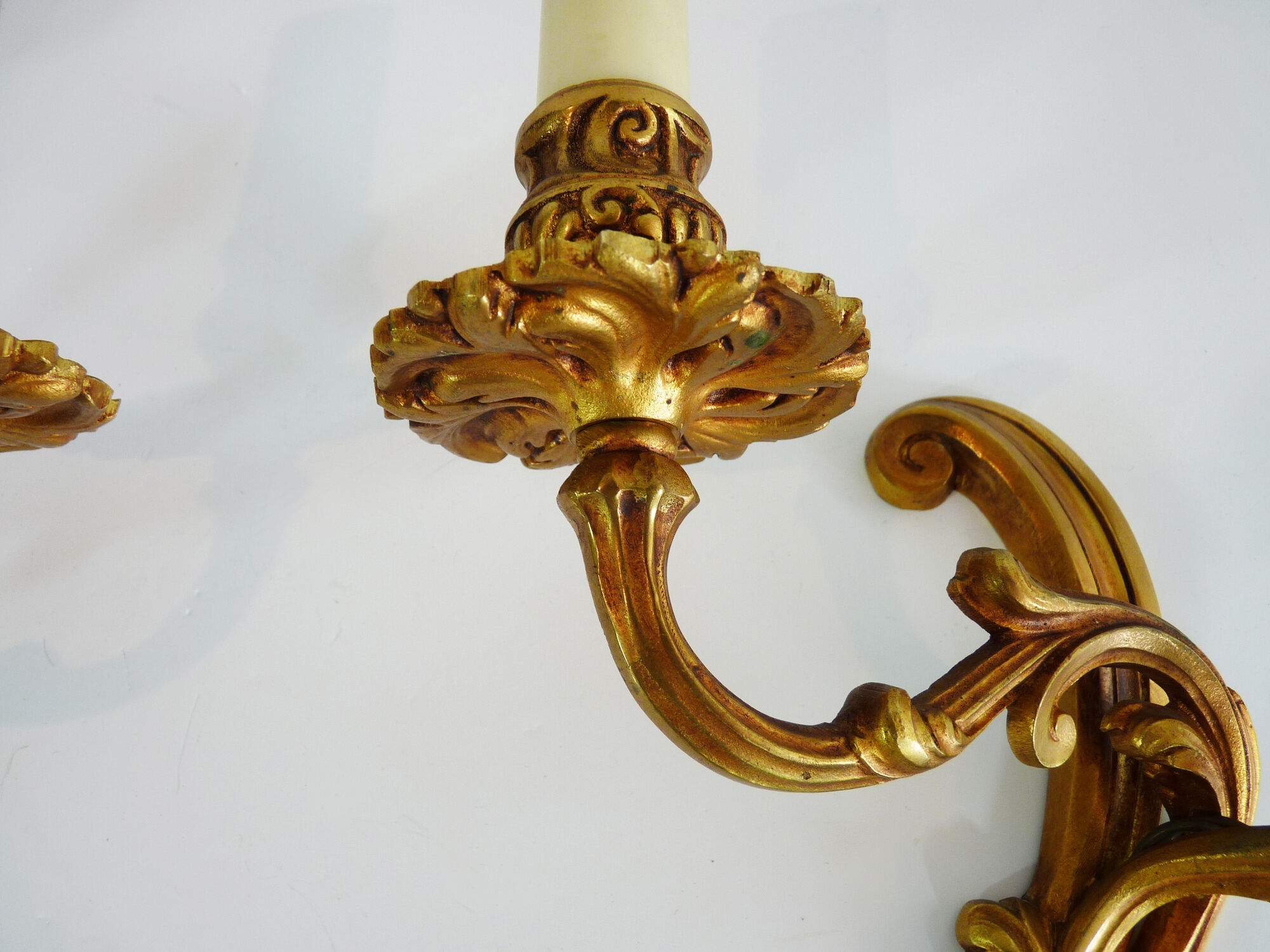 Former pair of double-light wall light in bronze or brass. Year 50 60