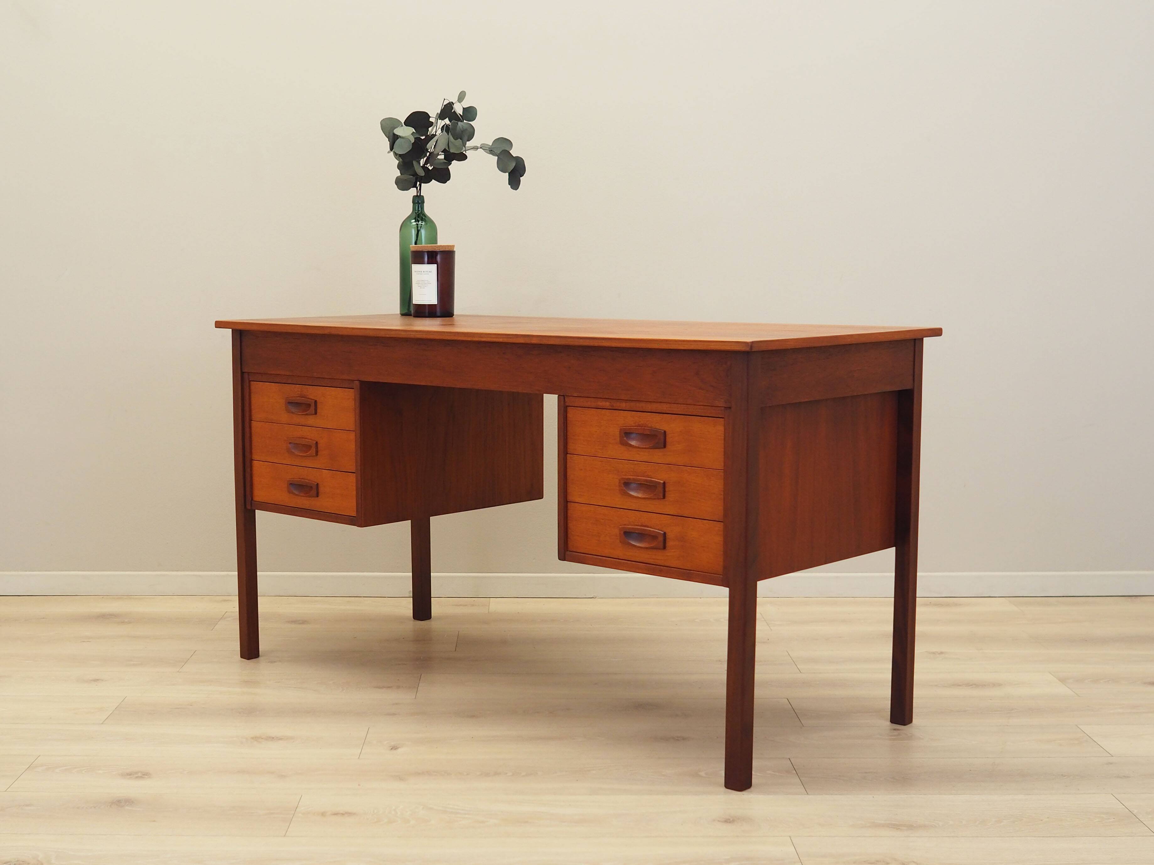 Teak desk, Danish design, 1970s, production: Denmark