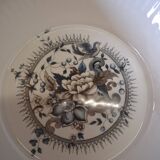 Porcelain salad bowl from Chauvigny, France, in very good condition.
