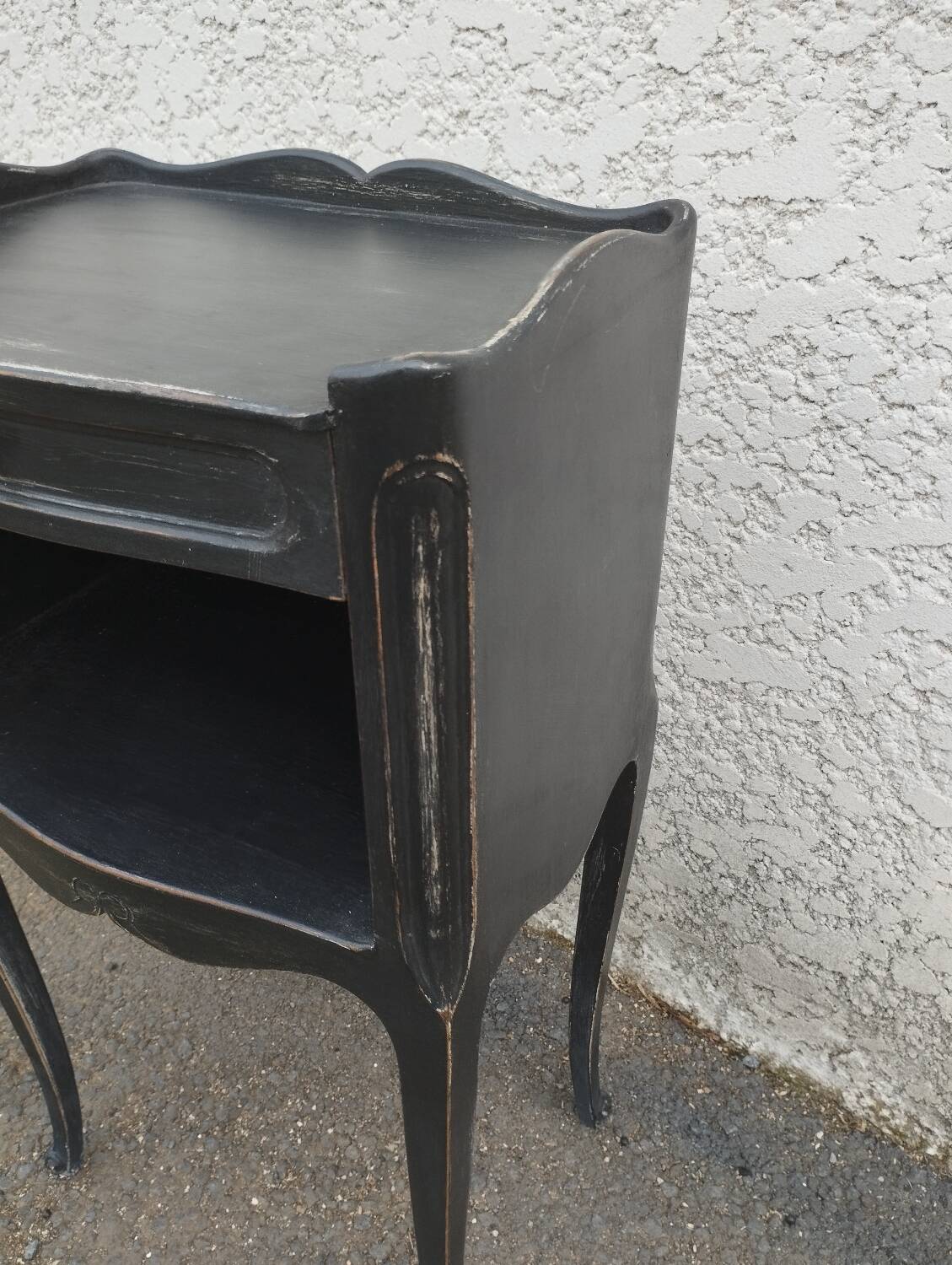 Black patinated 1-drawer bedside table