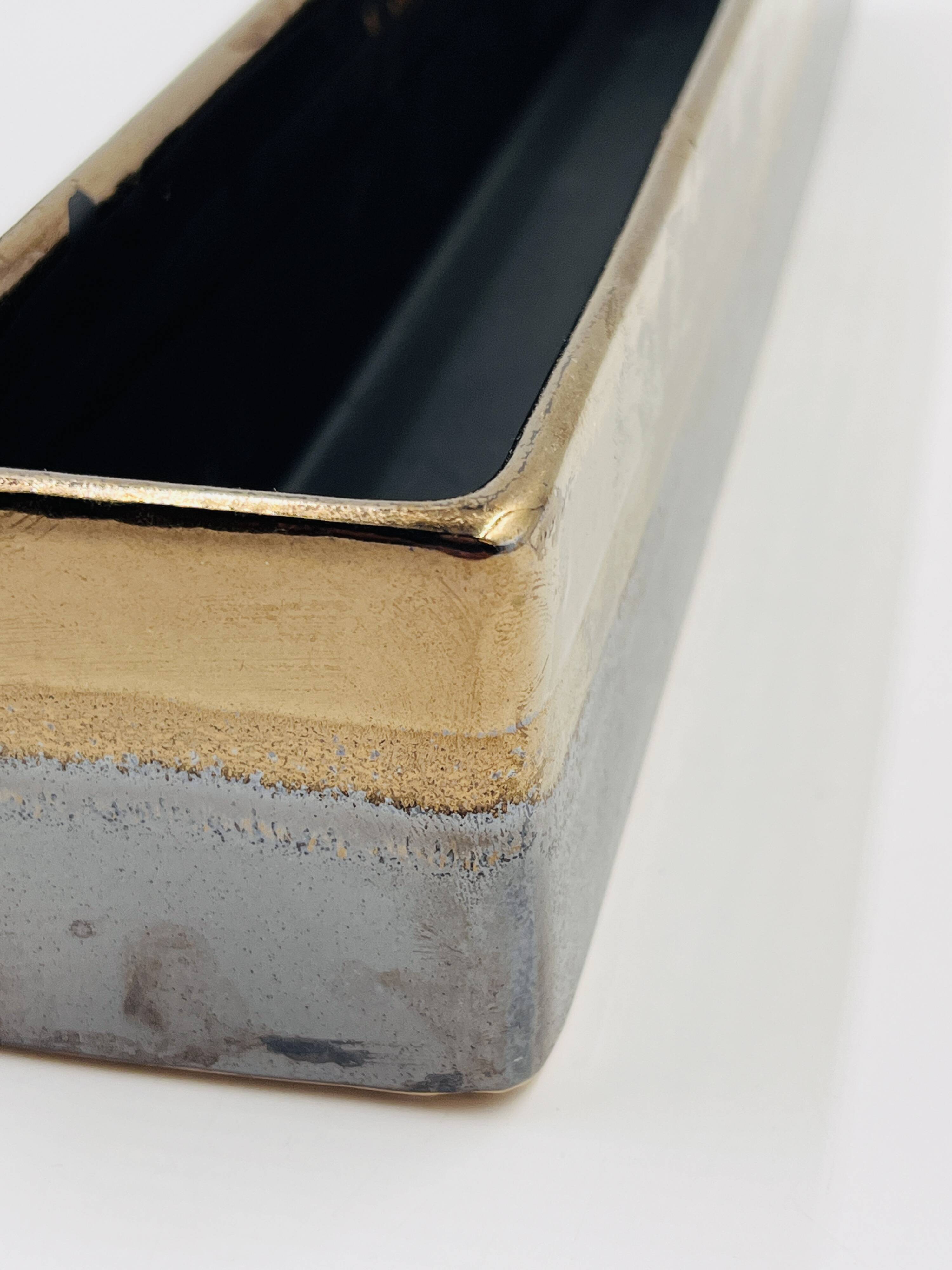 Rectangular plant pot