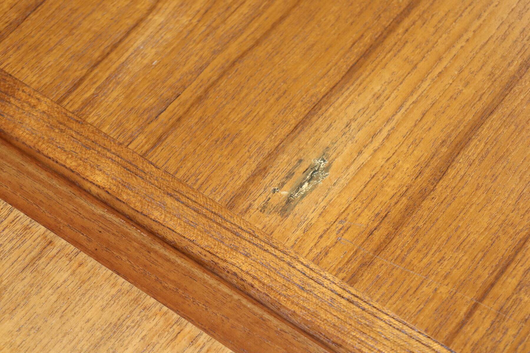 Danish Scandinavian extendable dining table in teak, 1960.
