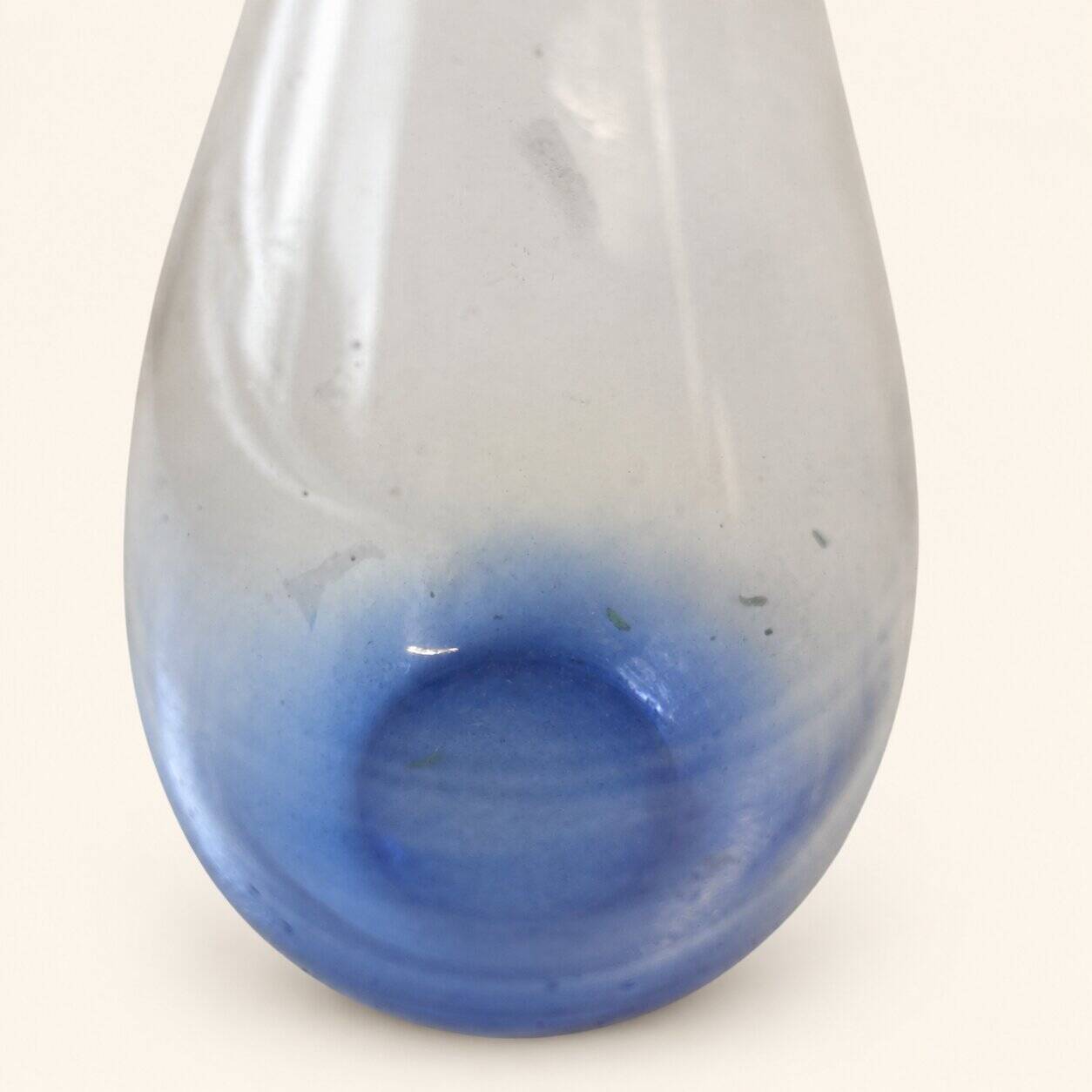 Vase pansu en verre