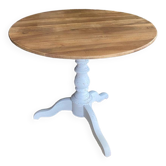 Round table known as winemaker