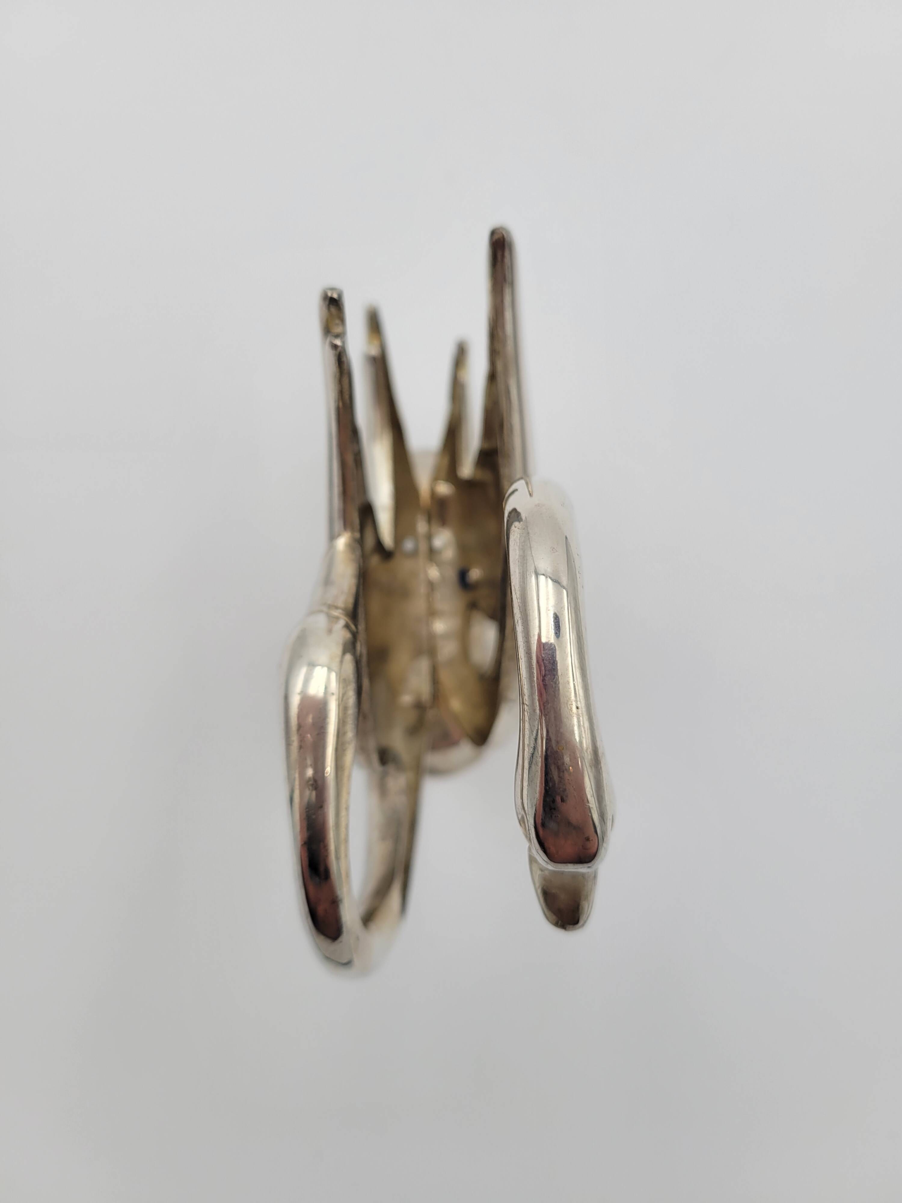 Swan letter holder in silver metal