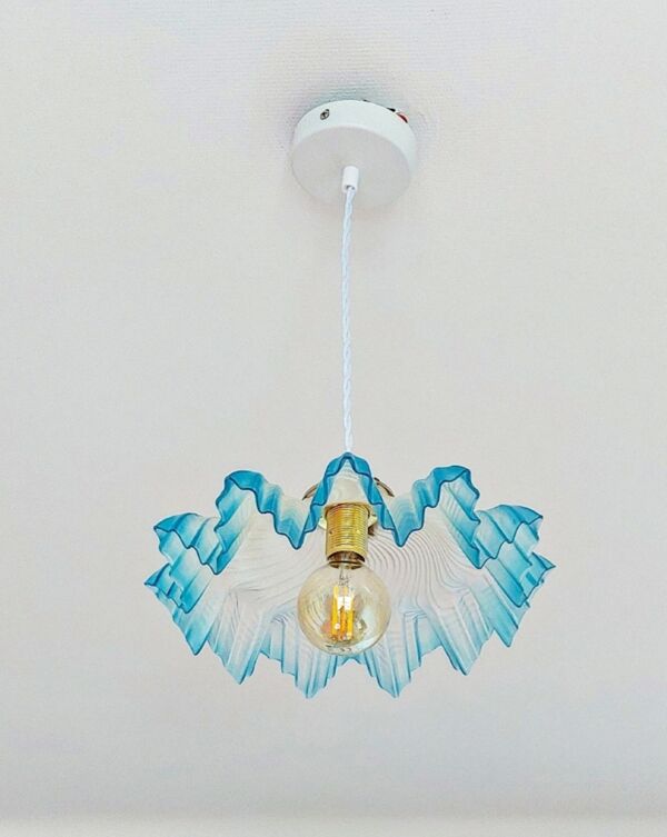 Suspension vintage bleue