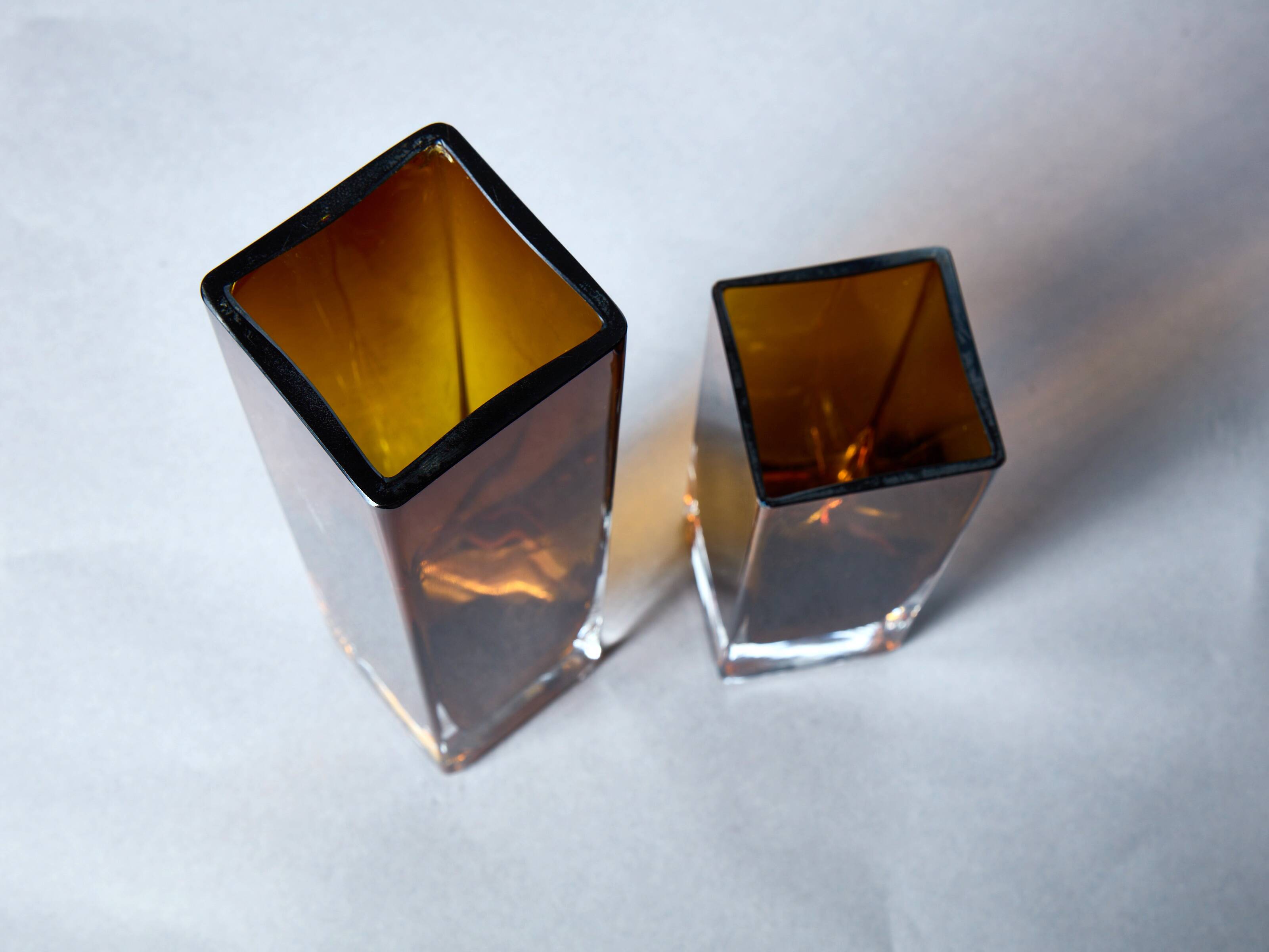Pair of amber glass vases – Murano Sommerso style