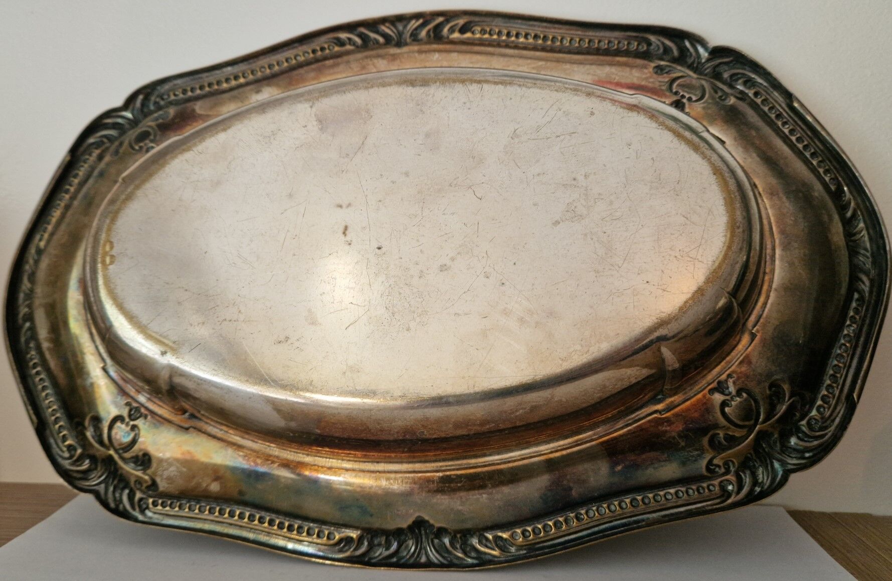 Oval serving dish in silver-plated metal – Louis XV style work