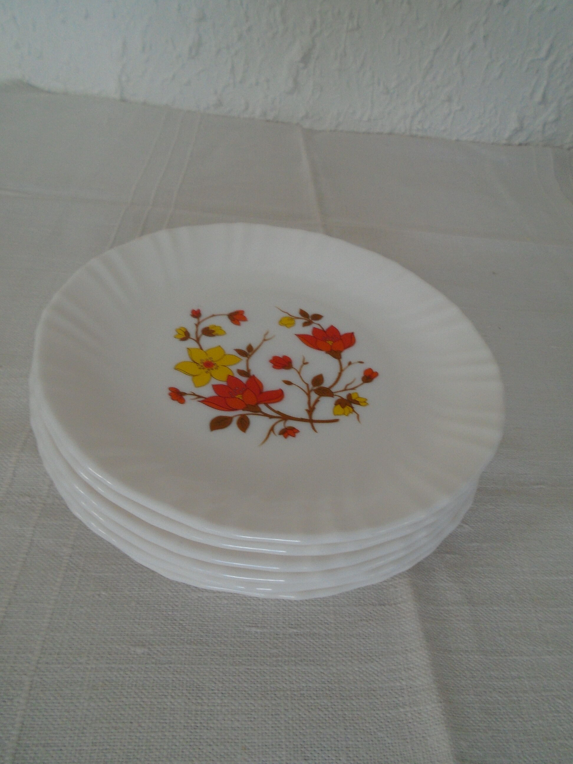 6 plates orange flowers - yellow Arcopal France Vintage