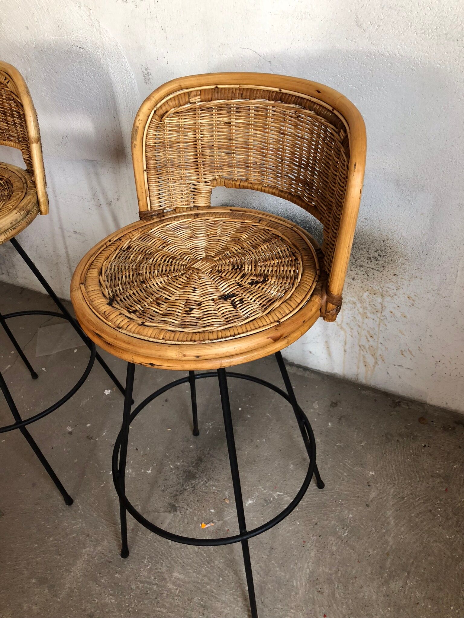 Set of 2 stools swivel rattan 60s