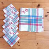 Chic country tablecloth and its 6 monogrammed towels VG