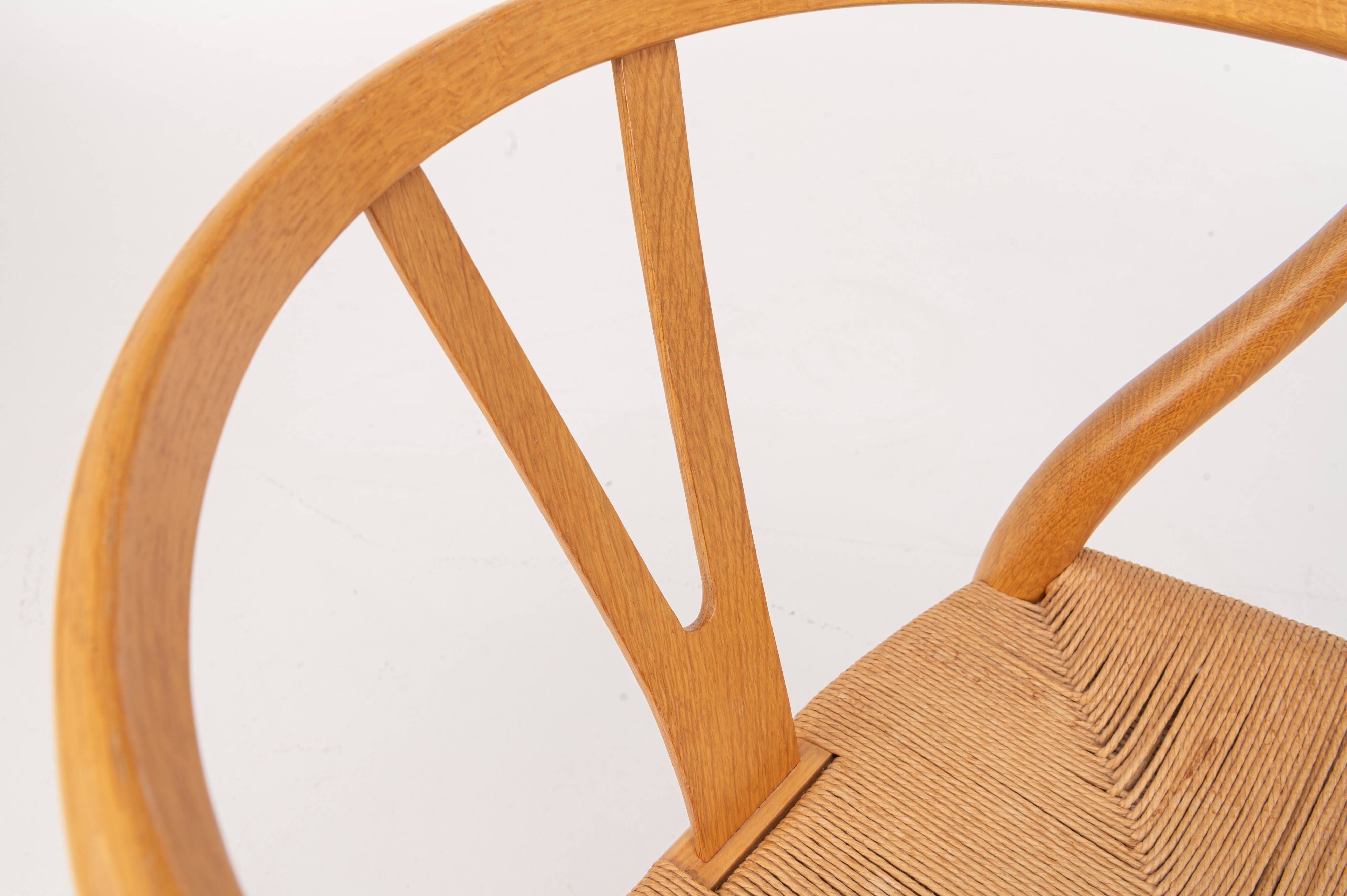 Set of 6 'CH24' wishbone dining chairs by Hans J Wegner for Carl Hansen, De