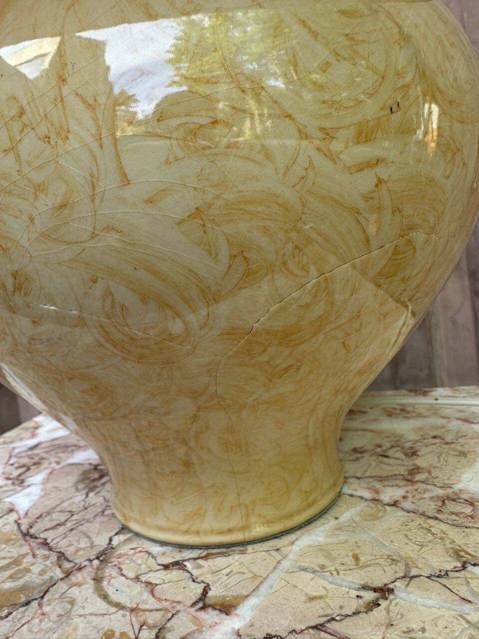 Vintage table lamp in yellow ceramic Nil LPE PM France