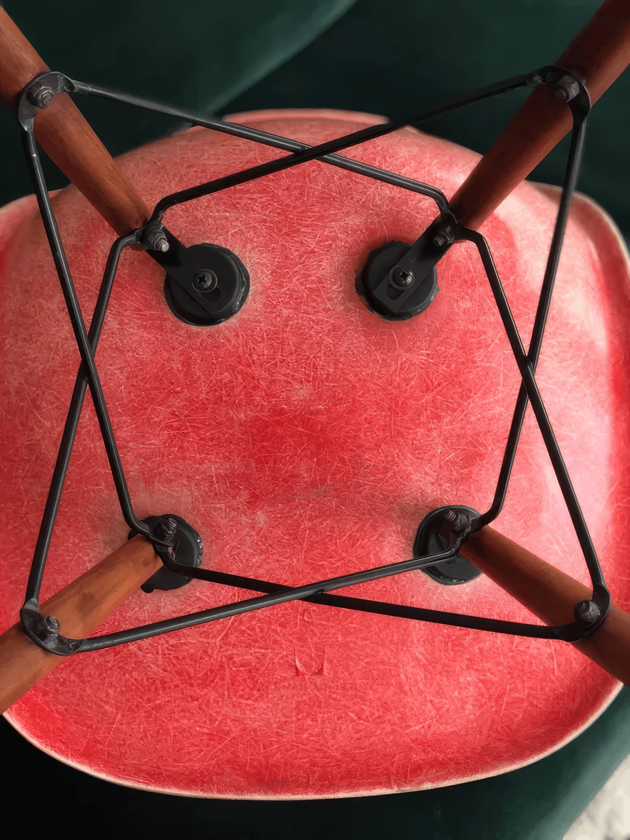 Eames DSW Chair