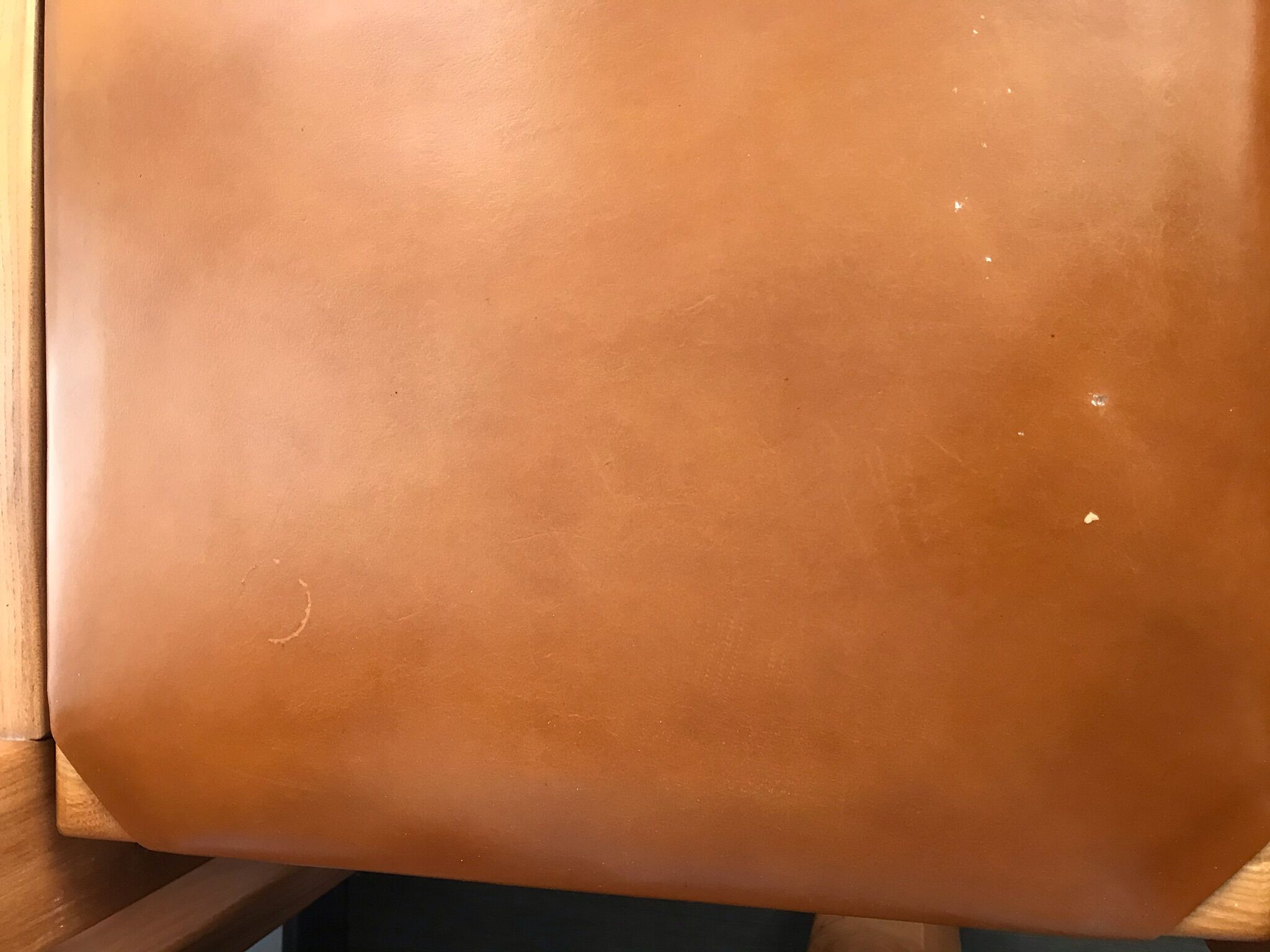 Set of 4 elm chairs and leather, 80s