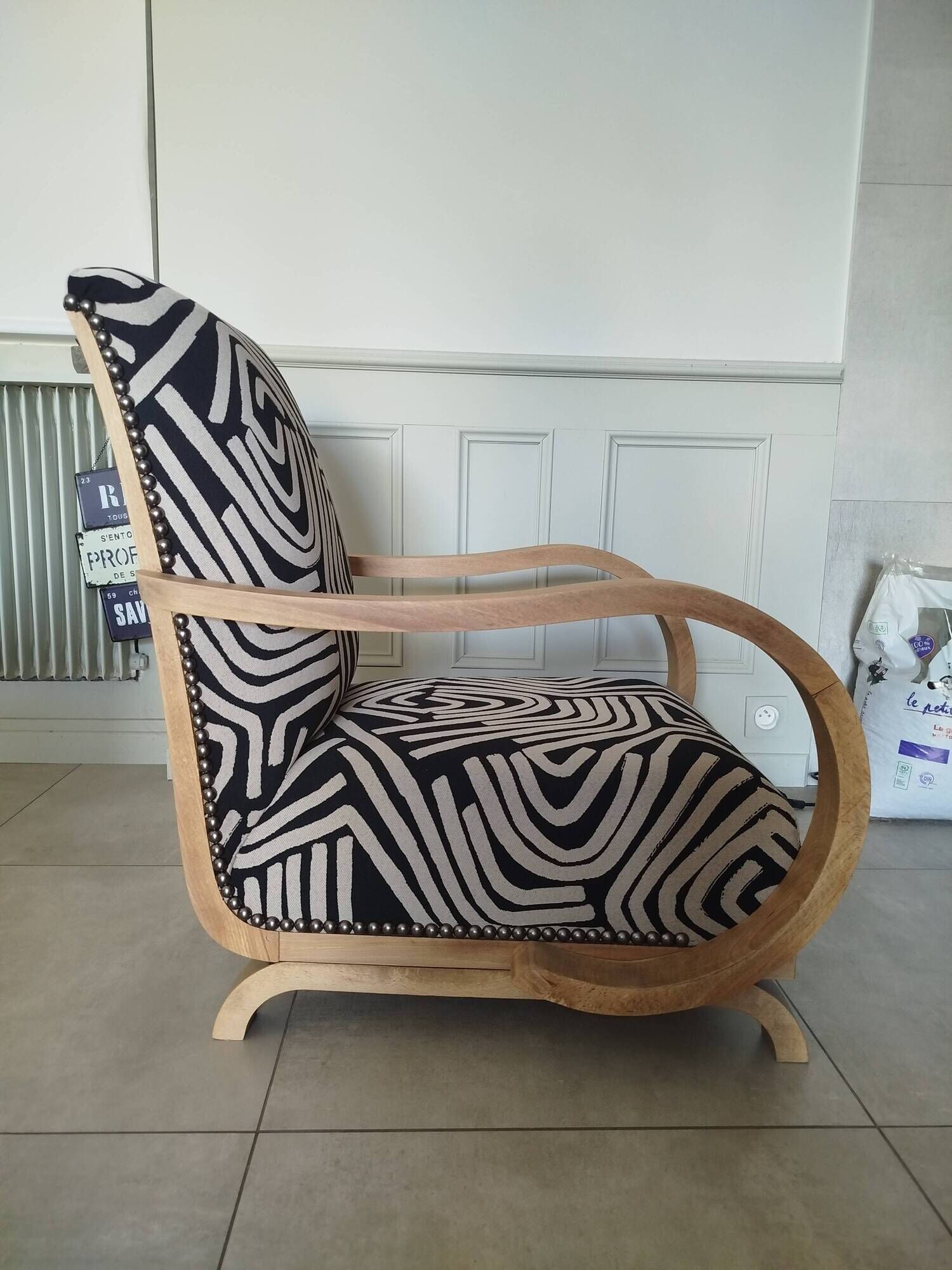 Art Deco armchair from the 30s/40s.