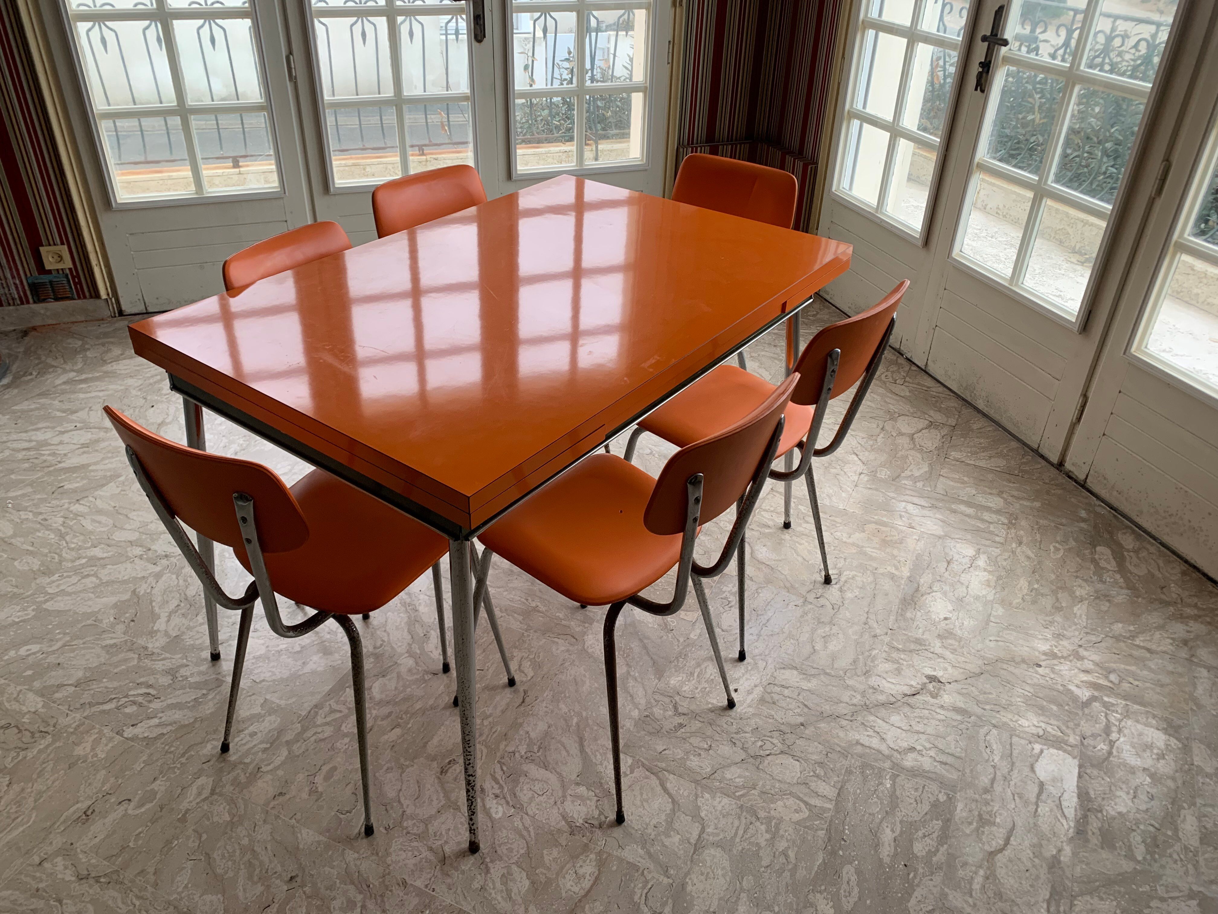 Formica 60's table and 6 chairs