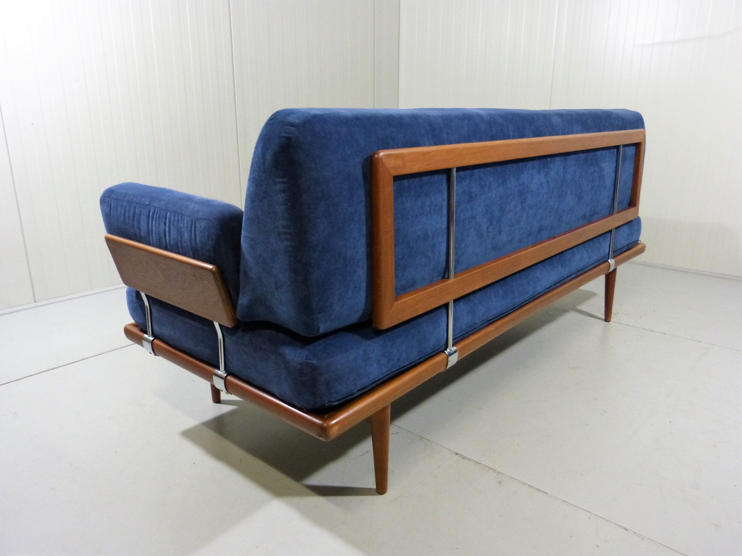 Daybed minerva par Peter Hvidt & Orla Mølgaard-Nielsen pour France & Søn, Denmark