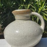 Pitcher Jean Austruy in sandstone