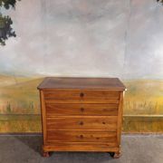 Petite commode Louis Philippe en noyer