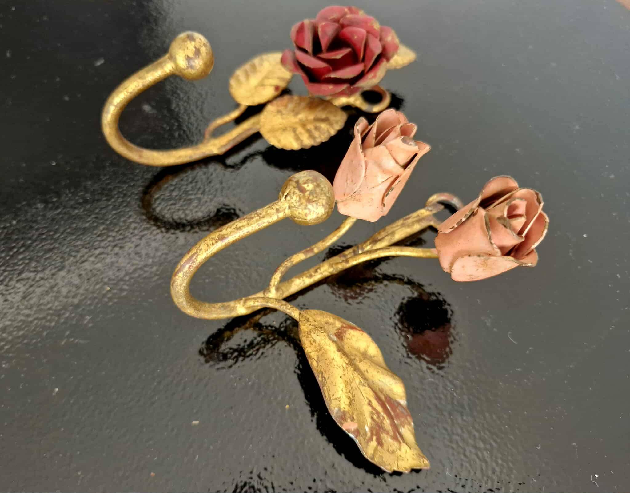 Decorative tiebacks / Coat hooks