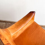 Paire de fauteuils Cab 413 par Mario Bellini en cuir beige patiné, Cassina