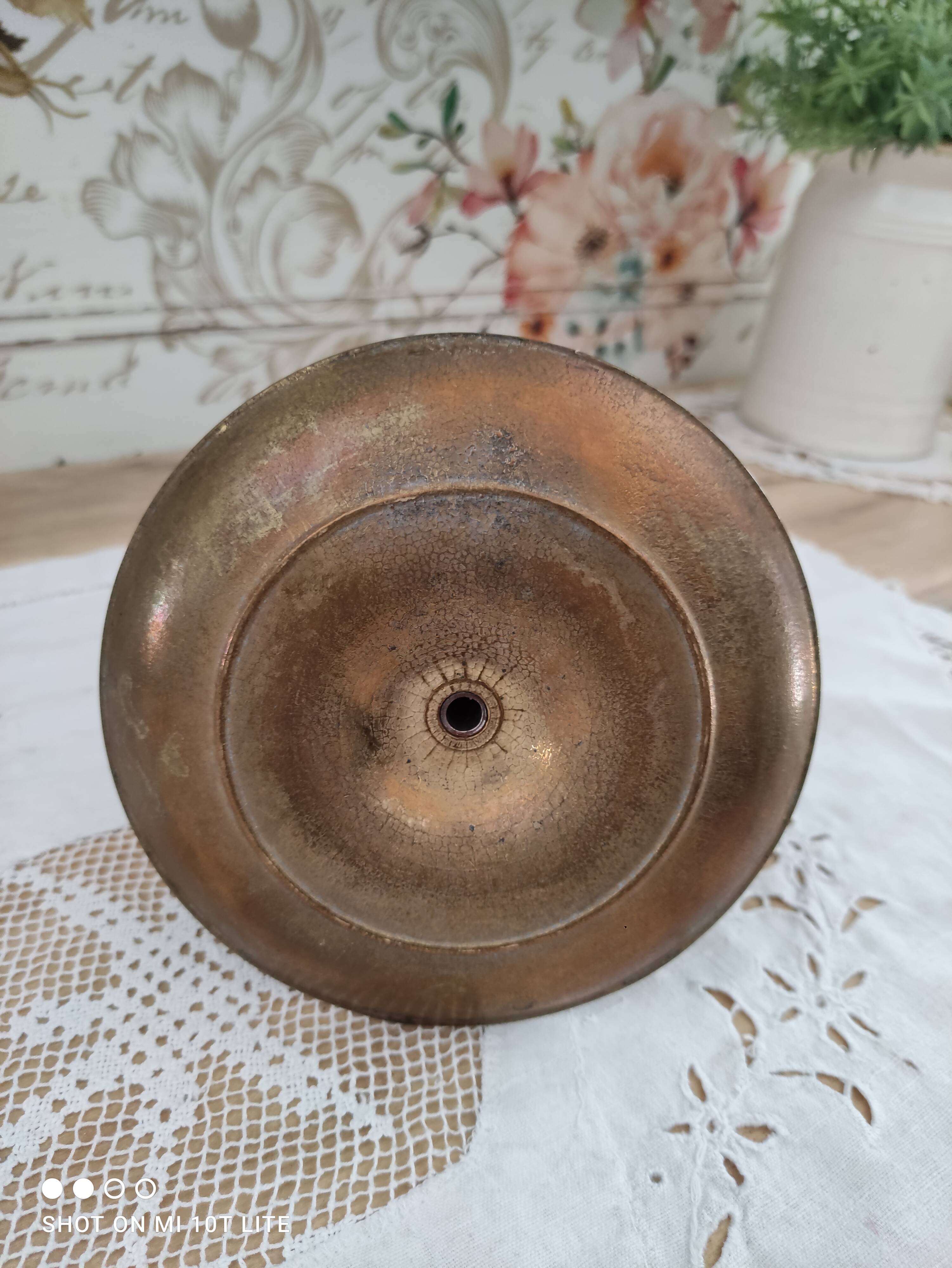 Pusher candle holder on solid brass frame