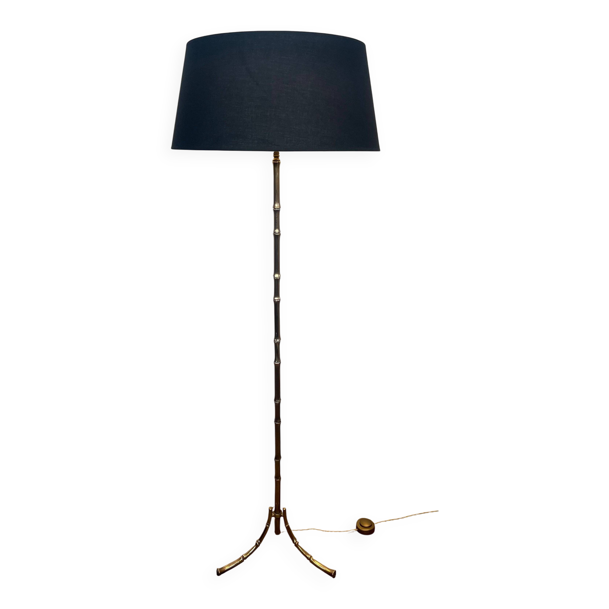 Bronze floor lamp in faux-bamboo style by Maison Baguès.
