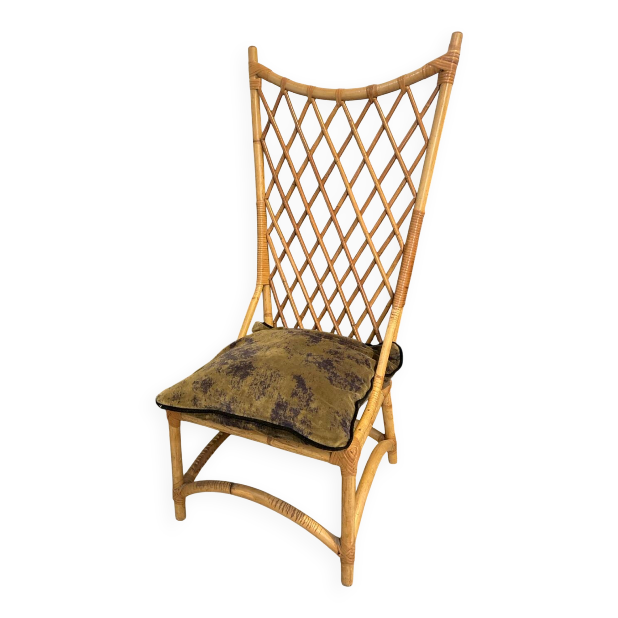Chaise basse en rotin dans le goût d'Audoux-Minet