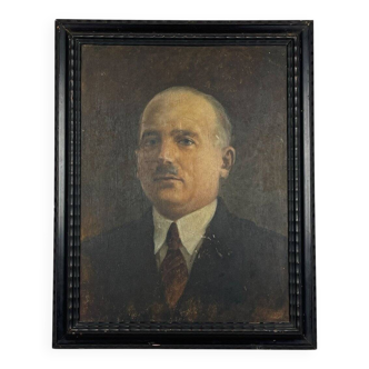 Portrait of a man in a suit, late 19th century, oil on plywood.