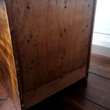 English-style chest of drawers