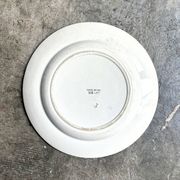 HB&Cie round dish in iron earth