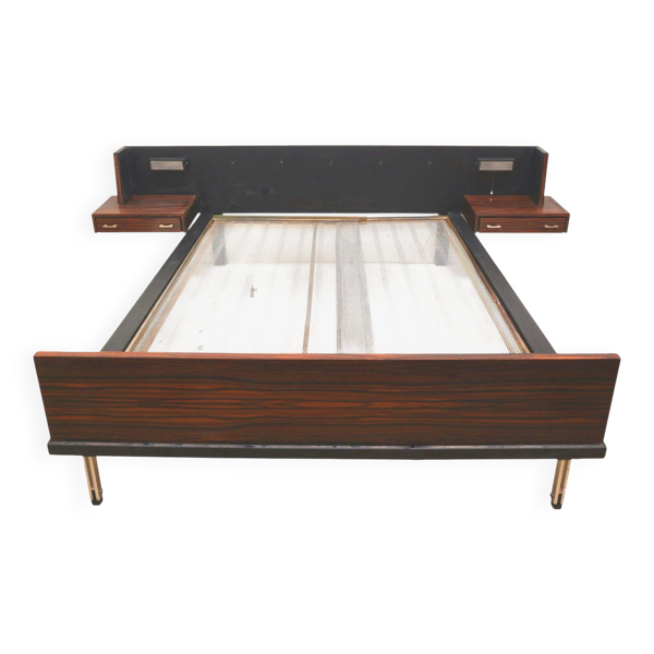 Lit double vintage avec tables de chevet flottantes et éclairage des années 60
