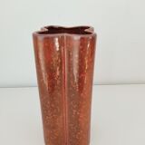 Quadrilobe red ceramic vase