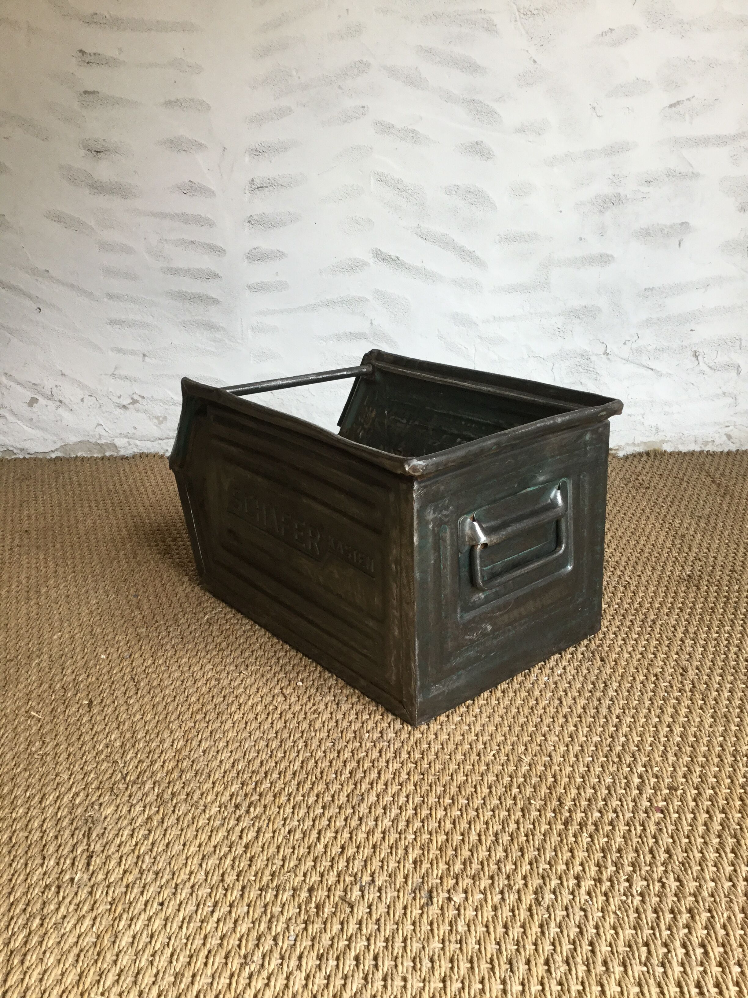 Schafer industrial metal case