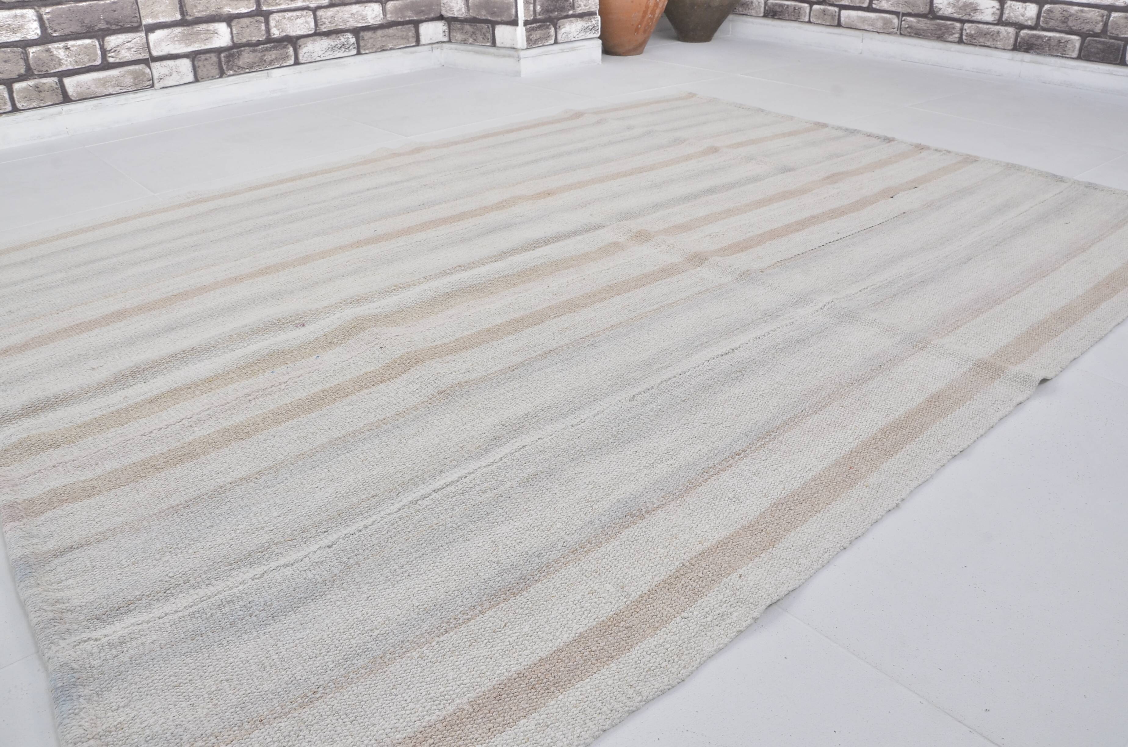 White Anatolian Oushak Hemp Kilim Rug, Reference 3664