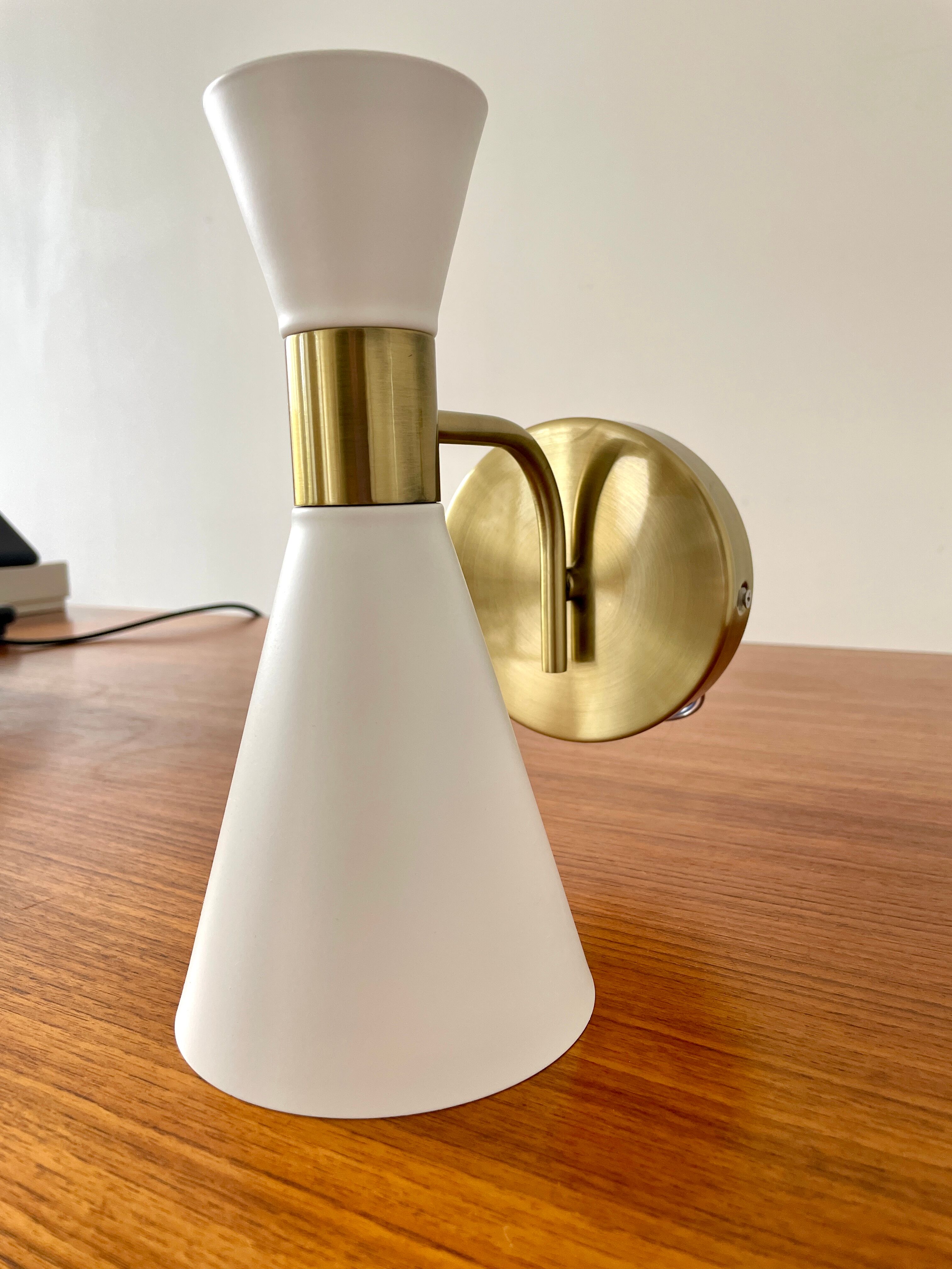 Pair of diabolo wall lamps