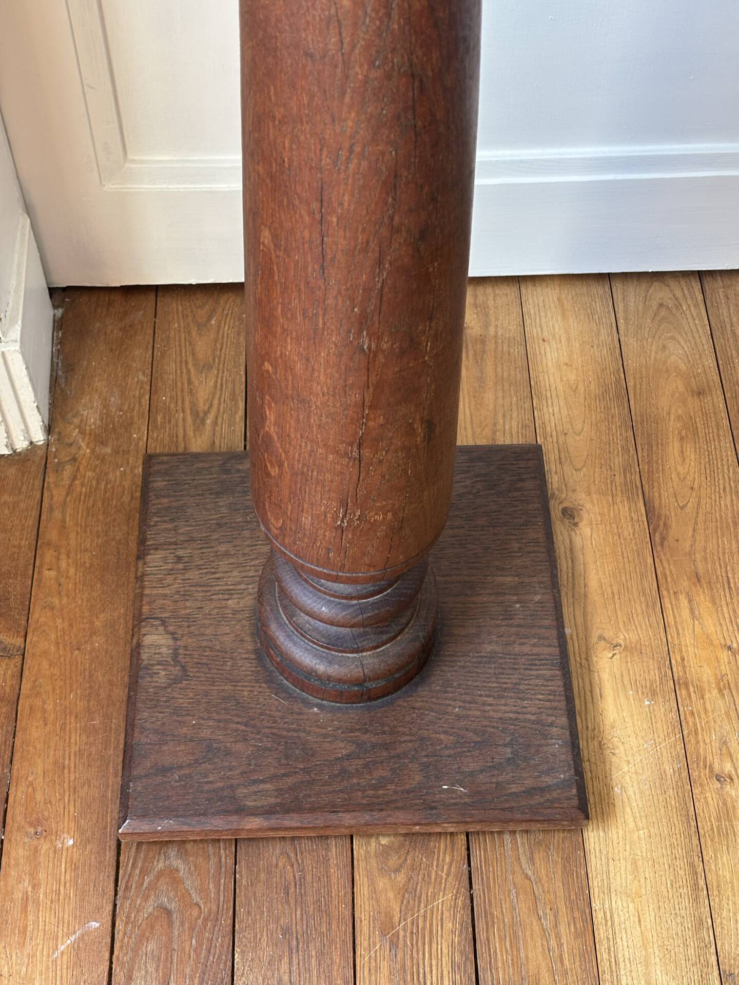 Colonne en bois
