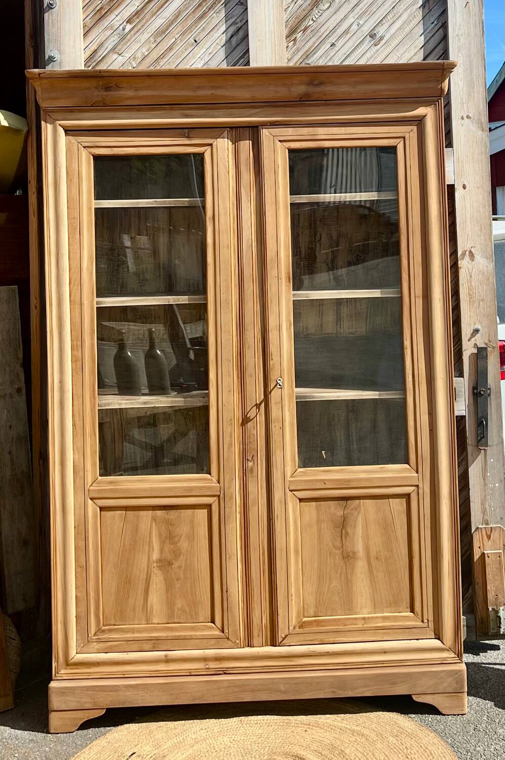 Antique glass-fronted Parisian cupboard: display cabinet bookshelf