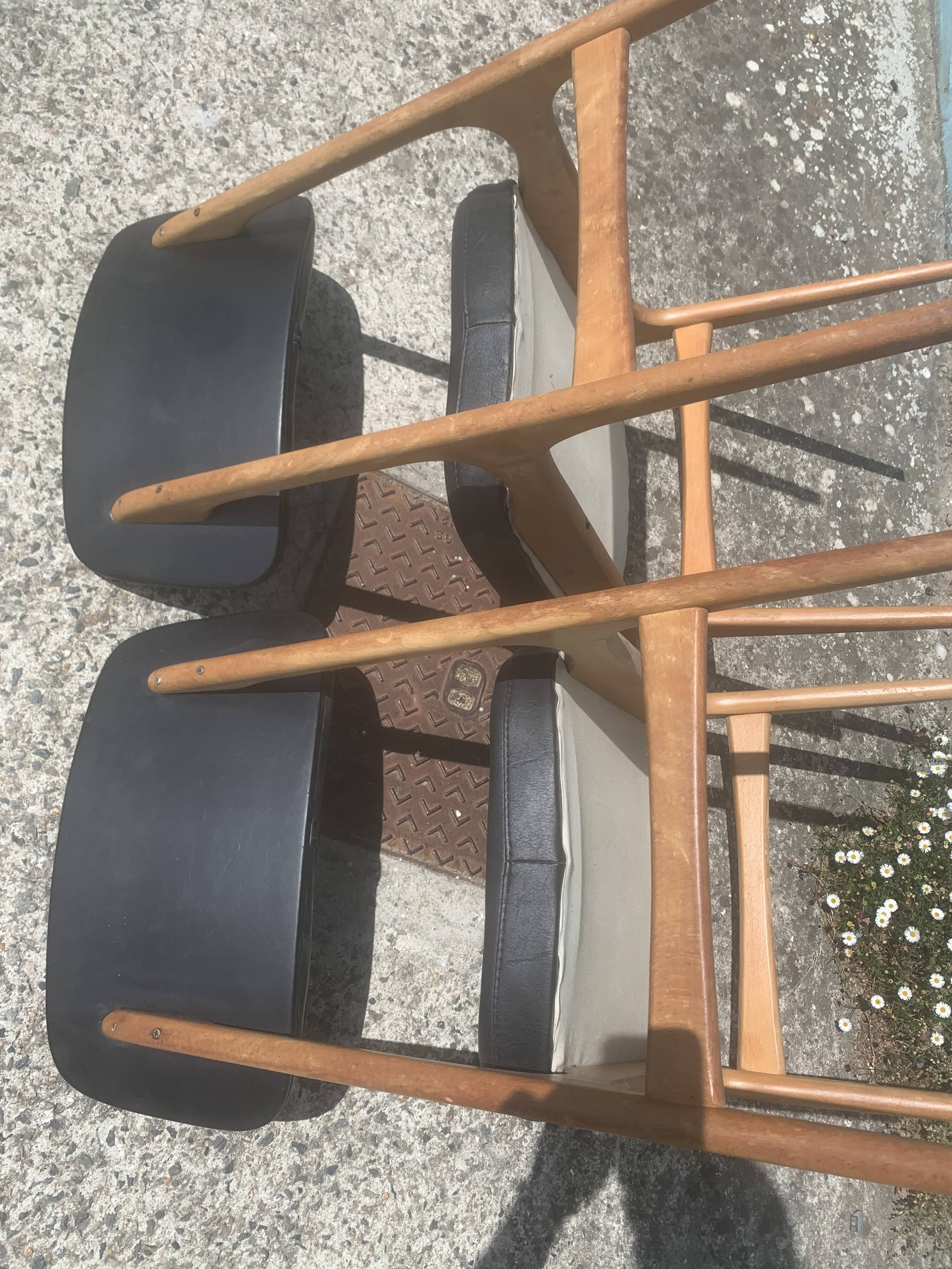 Vintage chair skaï black