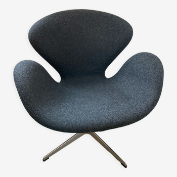 Swan armchair by Arne Jacobsen for Fritz Hansen