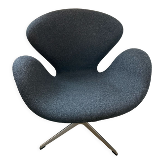 Swan armchair by Arne Jacobsen for Fritz Hansen