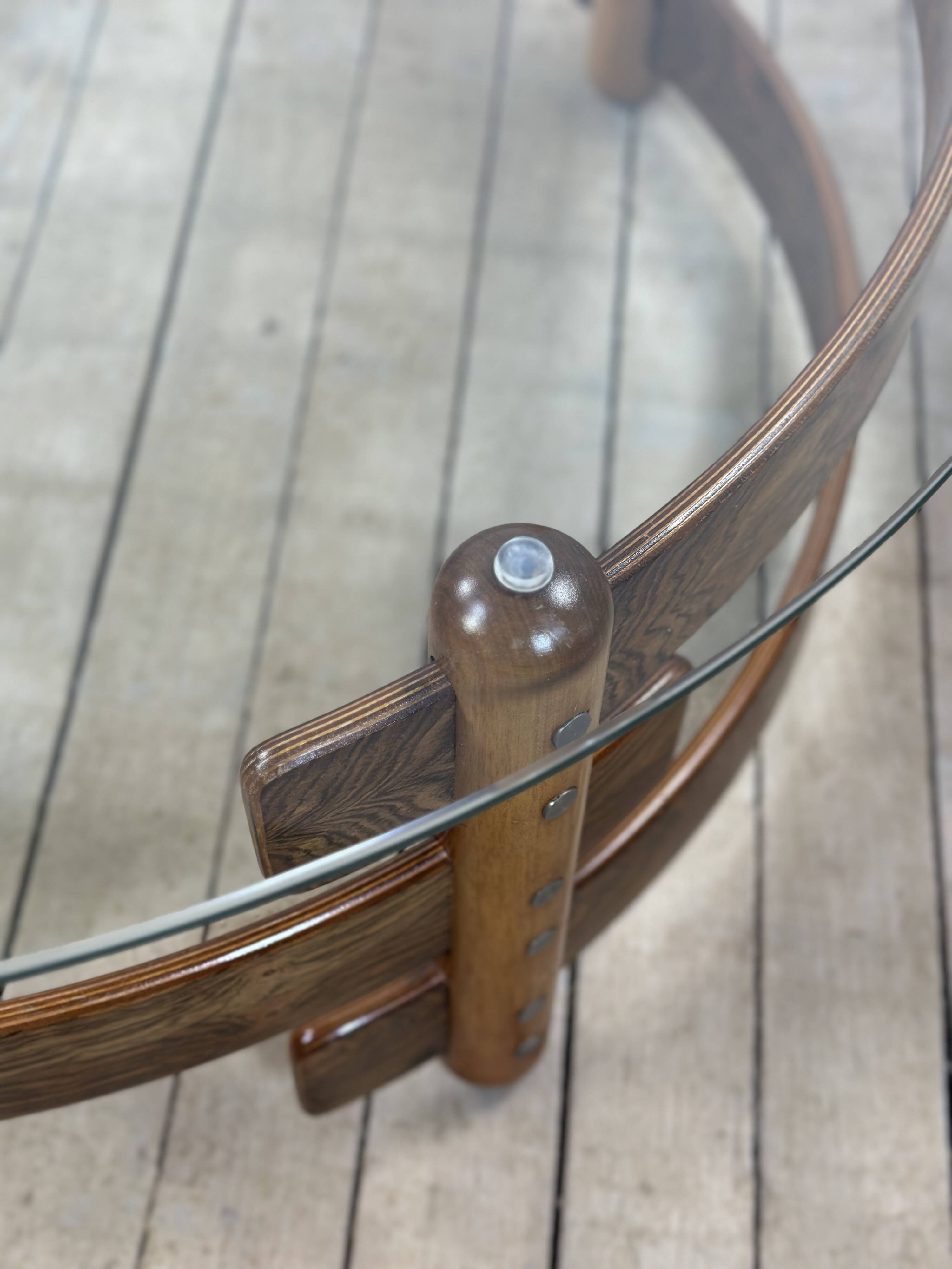 Table basse ronde scandinave en teck 1970