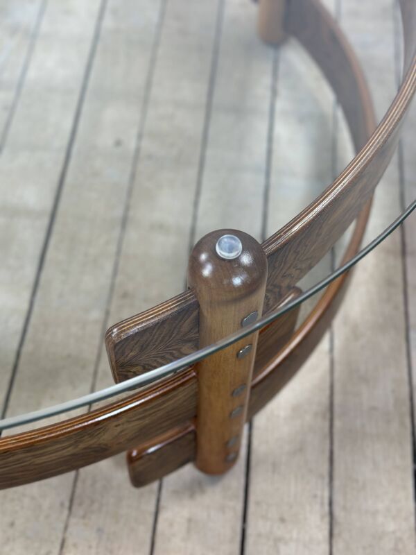 Table basse ronde scandinave en teck 1970